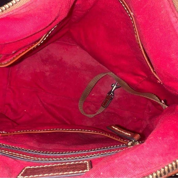 Dooney & Bourke Pebble Grain Paige Shoulder Bag Black Leather Tan Leather Accent - Picture 2 of 9